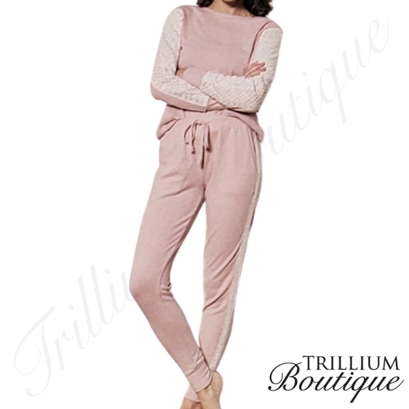 Flora Nikrooz Other - Flora Nikrooz Women's Lounge Pajama Set Pink Lace